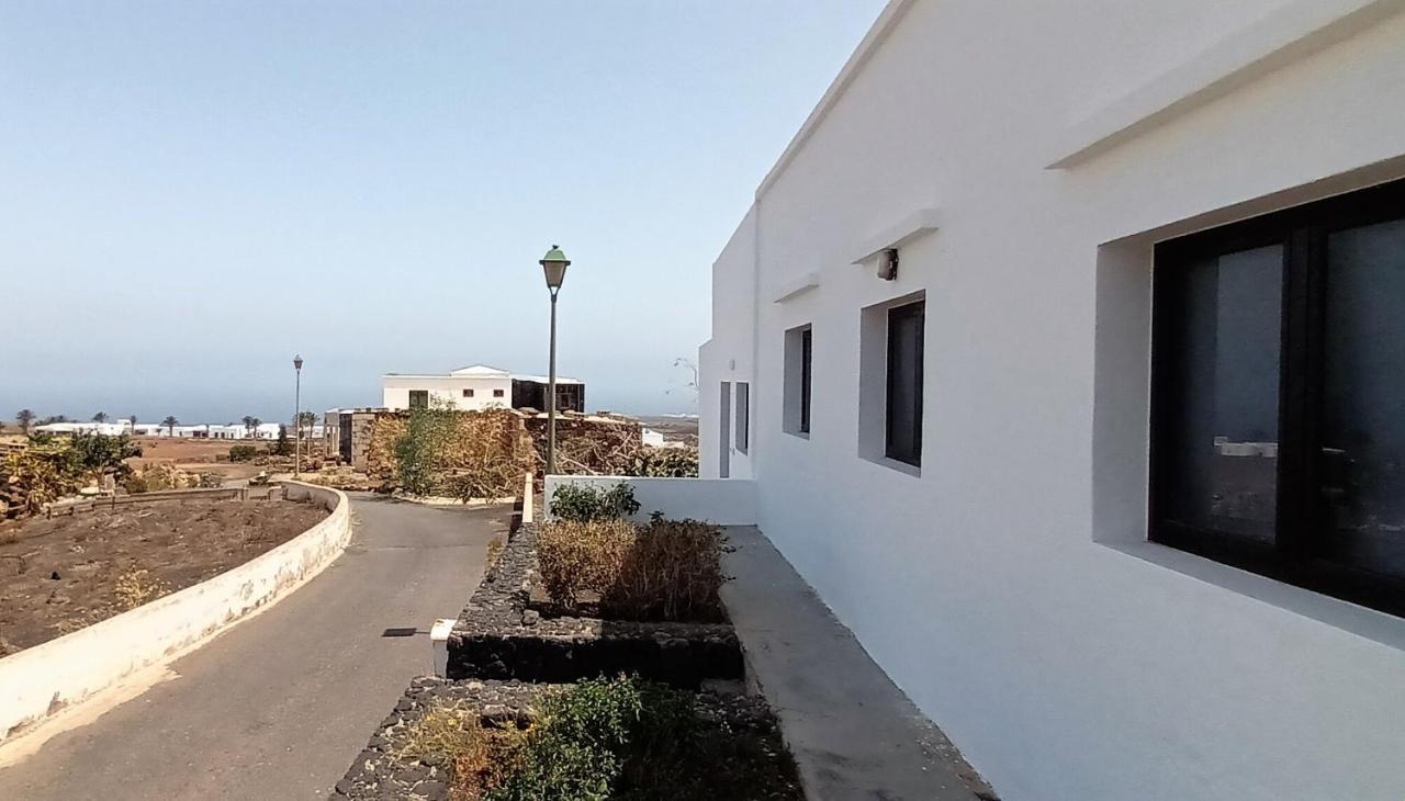 Apartamentos Falcon Tinajo Exteriér fotografie
