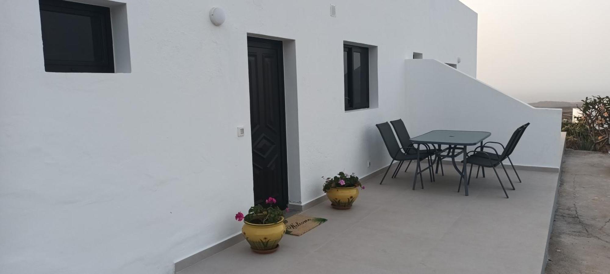 Apartamentos Falcon Tinajo Exteriér fotografie